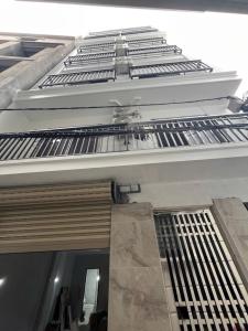 BÁN CCMN Trần Thái Tông-thủ phủ sinh viên-thang máy-11 phòng khép kín dòng tiền 65tr/tháng